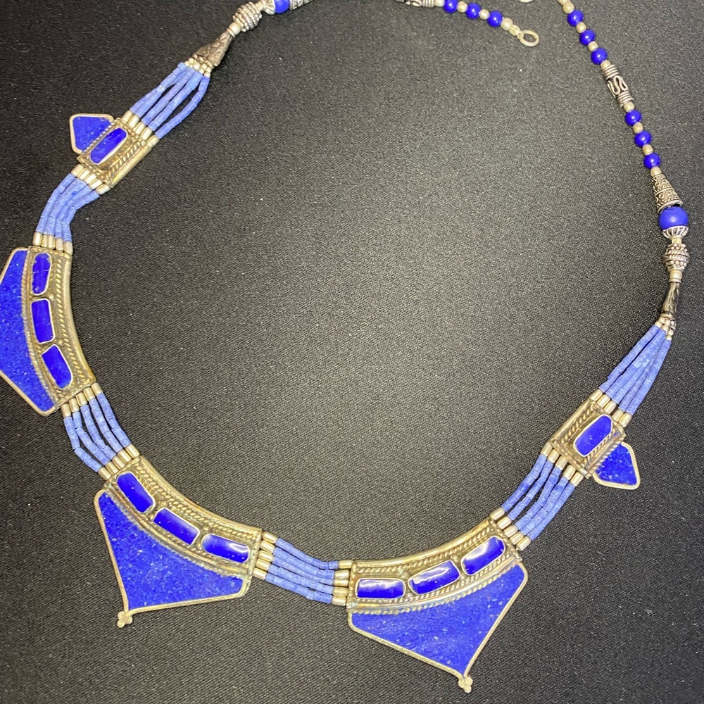 Beautiful handmade blue stone necklace set in metal. Handmade in Nepal. - Picture 3 of 5